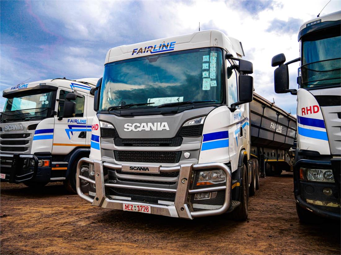 FAIRLINE flatbed freight truck