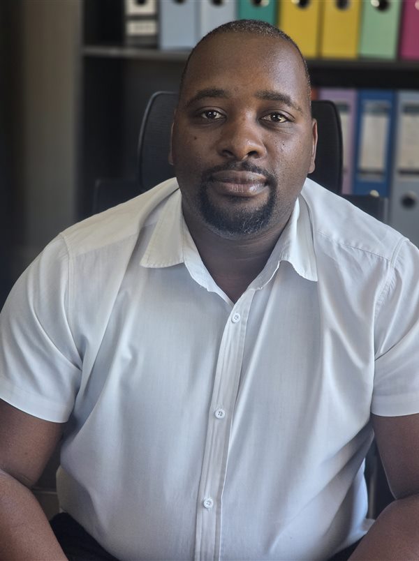 Mr D.Marange